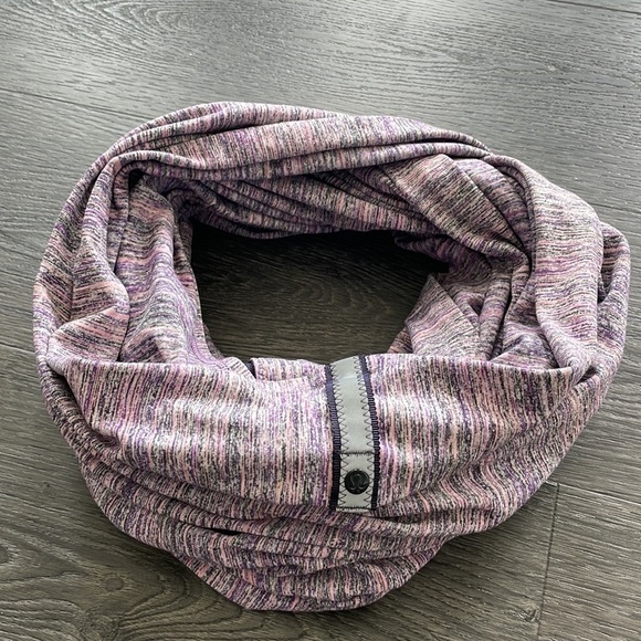 Lululemon Vinyasa Scarf *Rulu Space Dye Camo tender violet/Blk grape EUC - Picture 7 of 11